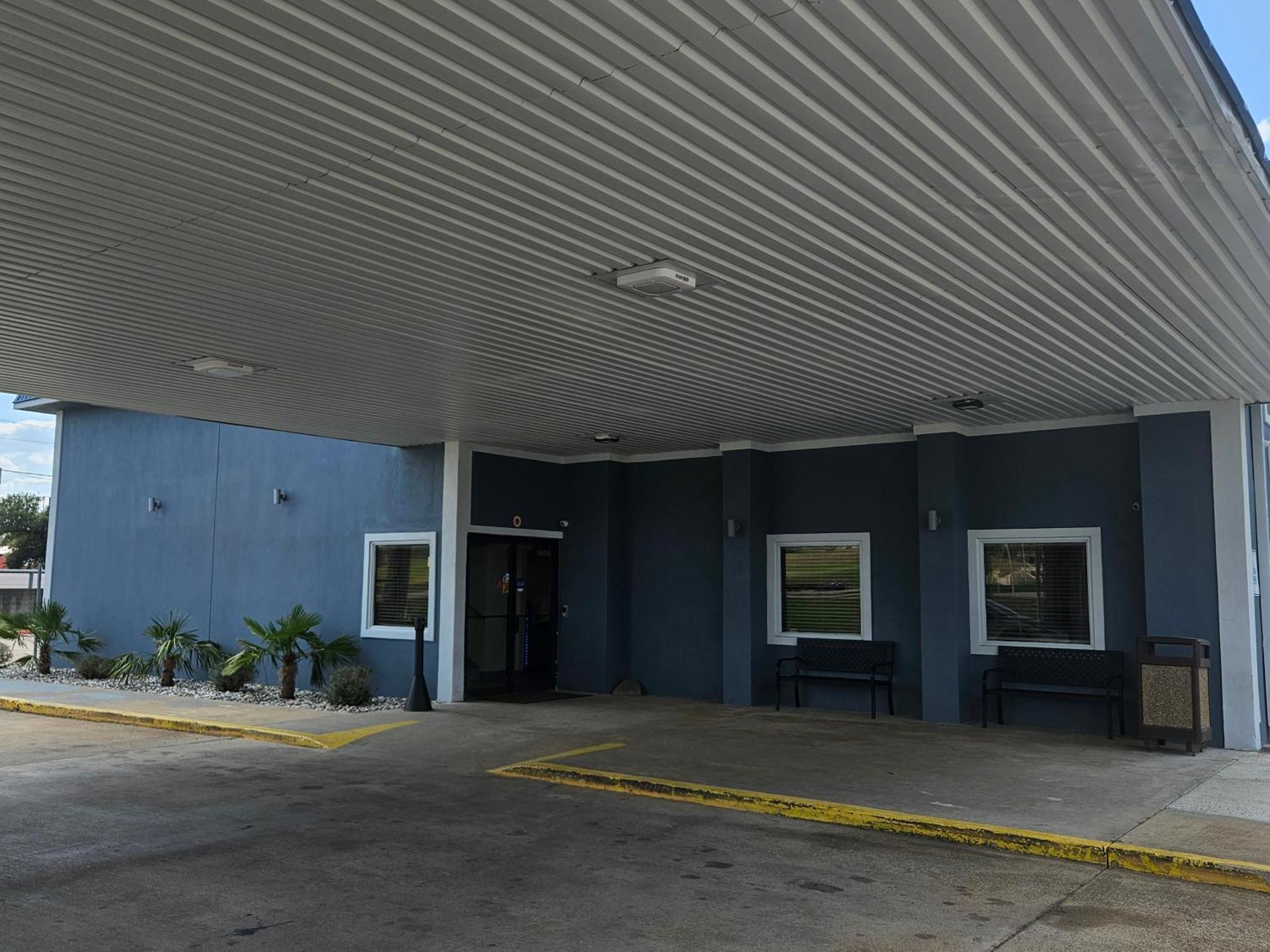 Super 8 By Wyndham Buffalo Exterior foto